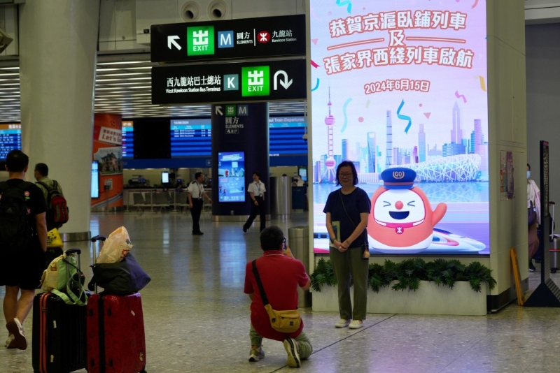 港鐵于6月15日正式開通香港往來湖南省張家界西的高鐵長途線。